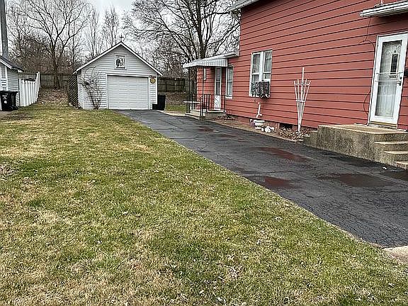5th image of 531 E Joliet St