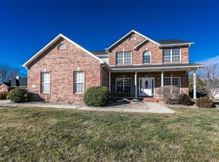30 Foxmoor Dr, Maryville, IL 62062