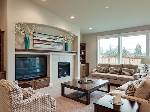 3rd image of 119 Hagens Ct