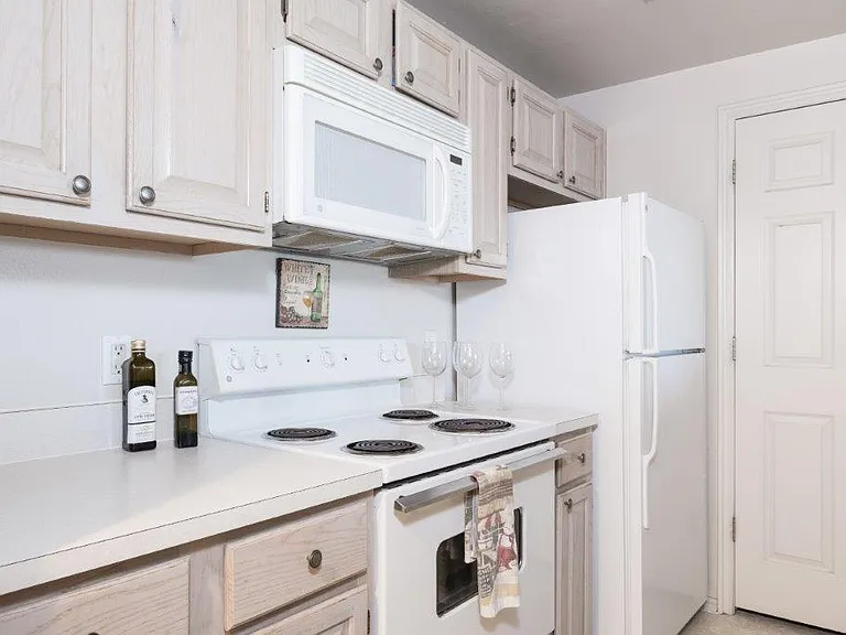 900 Bitner Rd #B34 — Photo 5