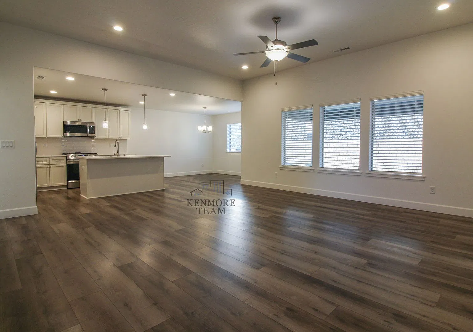 3 Bedroom, 2 Bath Home in Kennewick — Photo 2