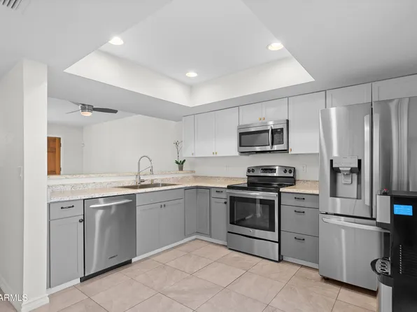 2802 E BECK Lane #2, Phoenix, AZ 85032