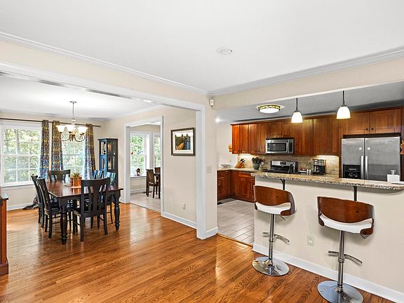 5th image of 773 Brook Hollow Rd