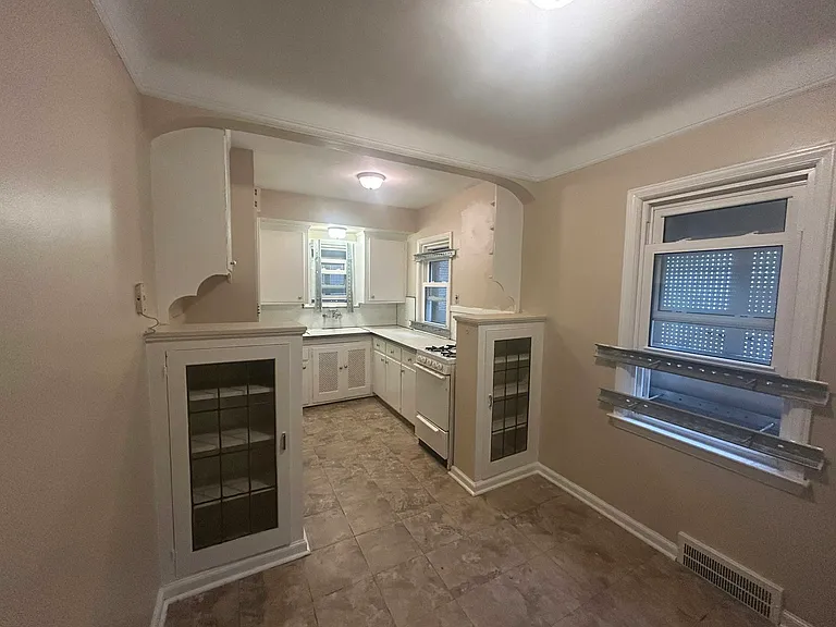 5290 University Pl — Photo 6