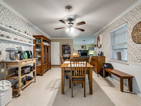5th image of 2117 Peggy Ln