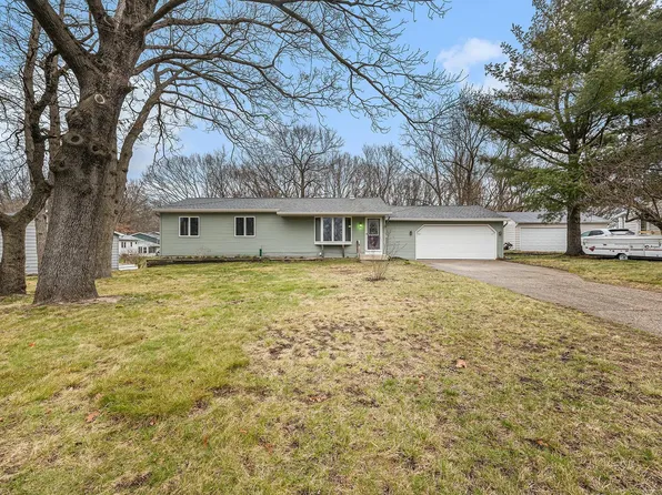 10939 Spicewood Dr SE, Lowell, MI 49331
