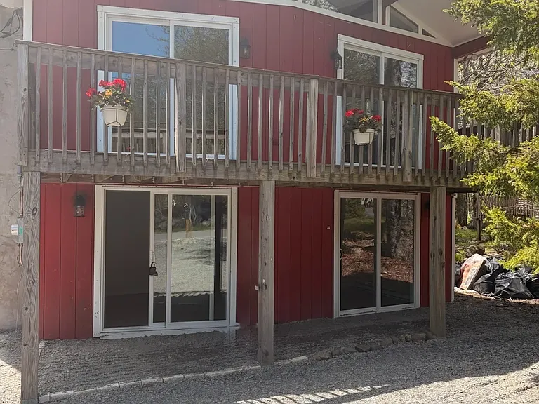 765 Country Place Dr — Photo 2