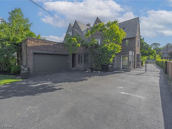 2nd image of 1050 Homewood Dr