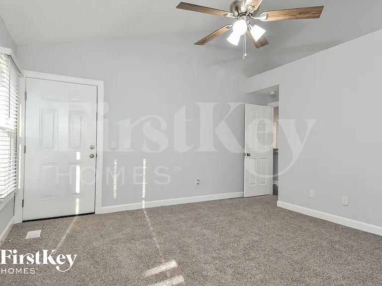 5620 Poplar Hill Ct — Photo 7