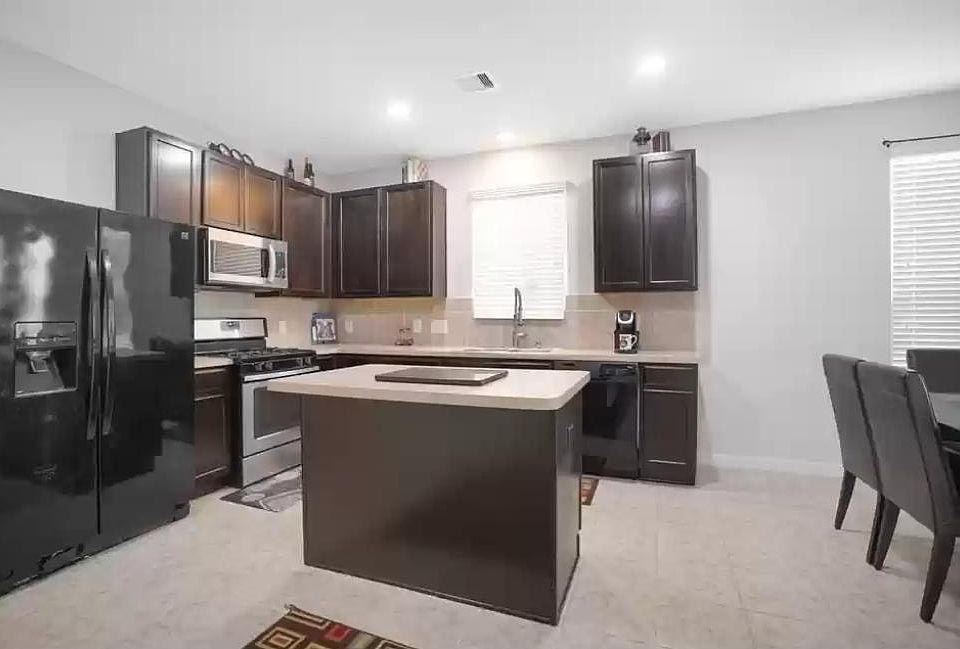 2nd image of 4504 Fox Meadows Ln