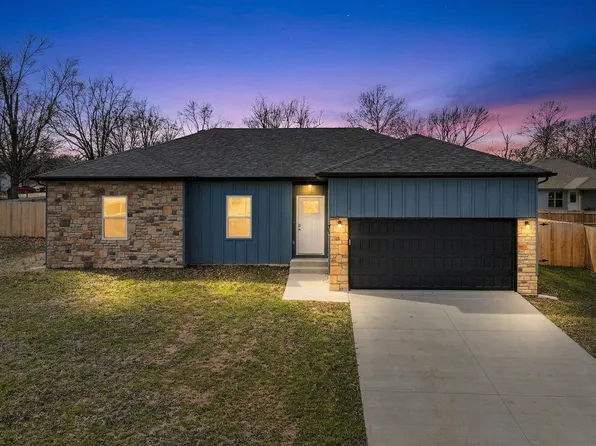 945 N Short Avenue, Bolivar, MO 65613