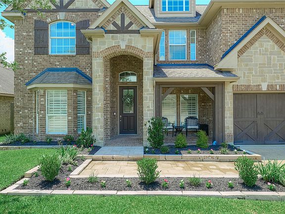 2nd image of 25207 Pineglen Terrace Dr