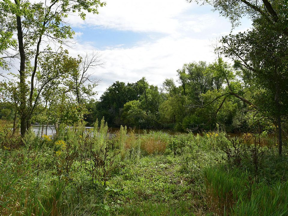 2nd image of LT5 Oak Shore Ln