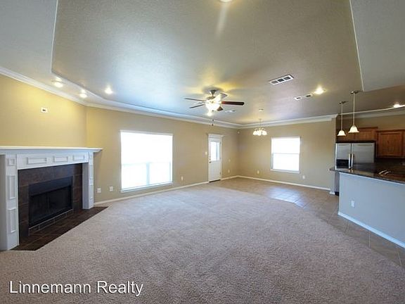 3rd image of 3510 Llano Estacado Ct