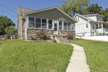 24 Fernridge Ave photo 1