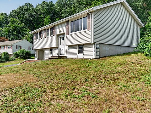 3rd image of 97 Allen Rd