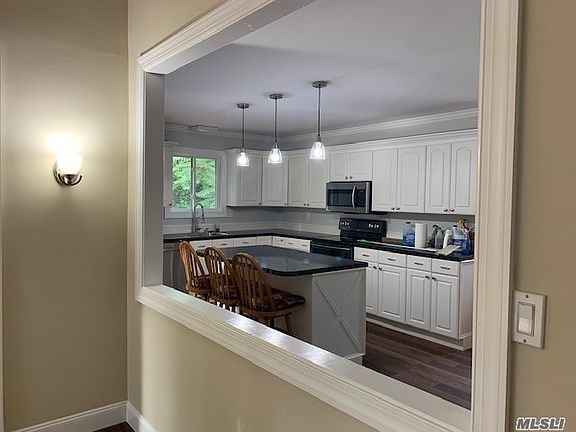 3rd image of 66 Patchogue Dr