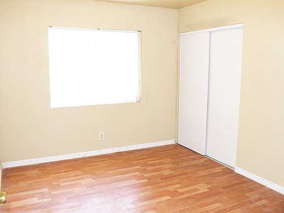5th image of 3814 Willow St
