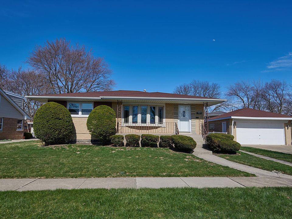 1st image of 10649 S Leclaire Ave