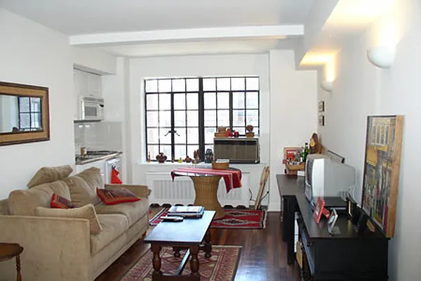 Rented by Steven Corcoran Real Estate | media 20