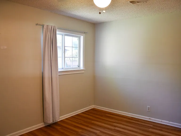 1210 E Oakmont Ave — Photo 39
