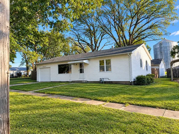 205 W 4th St, Waverly, KS 66871