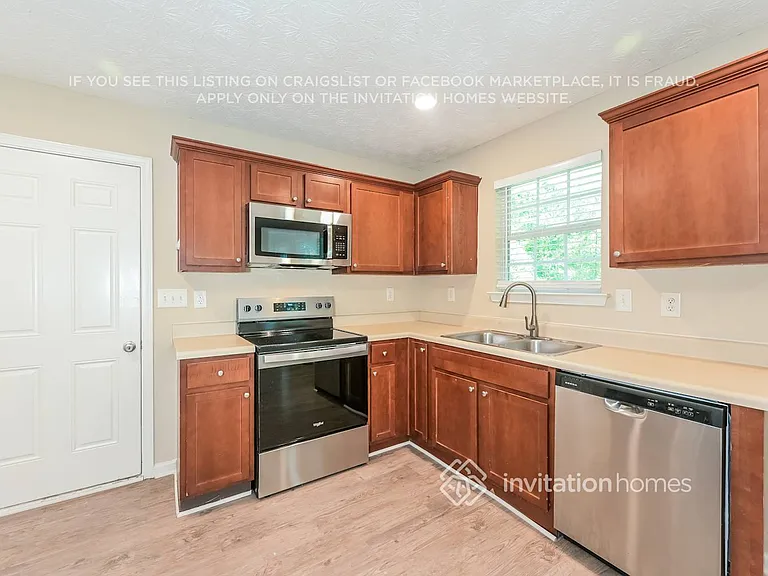 559 Michael Cir — Photo 7
