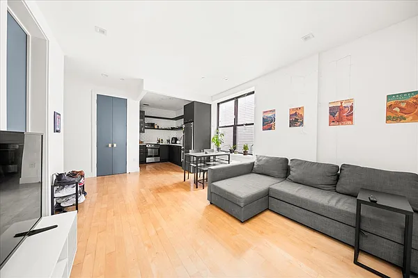 Rented by SERHANT. | media 30