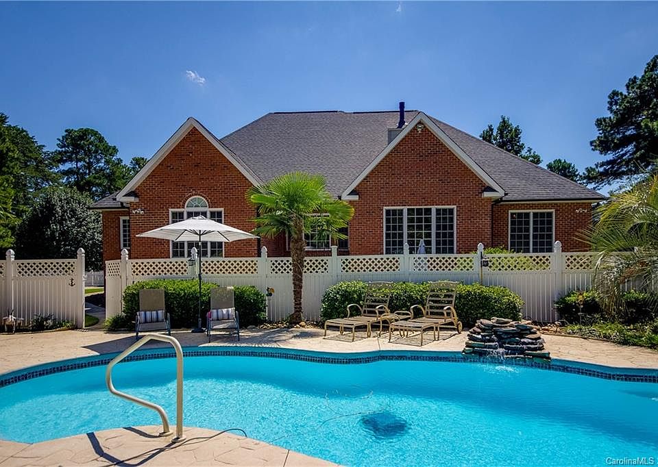 1st image of 4864 Austin Shores Dr