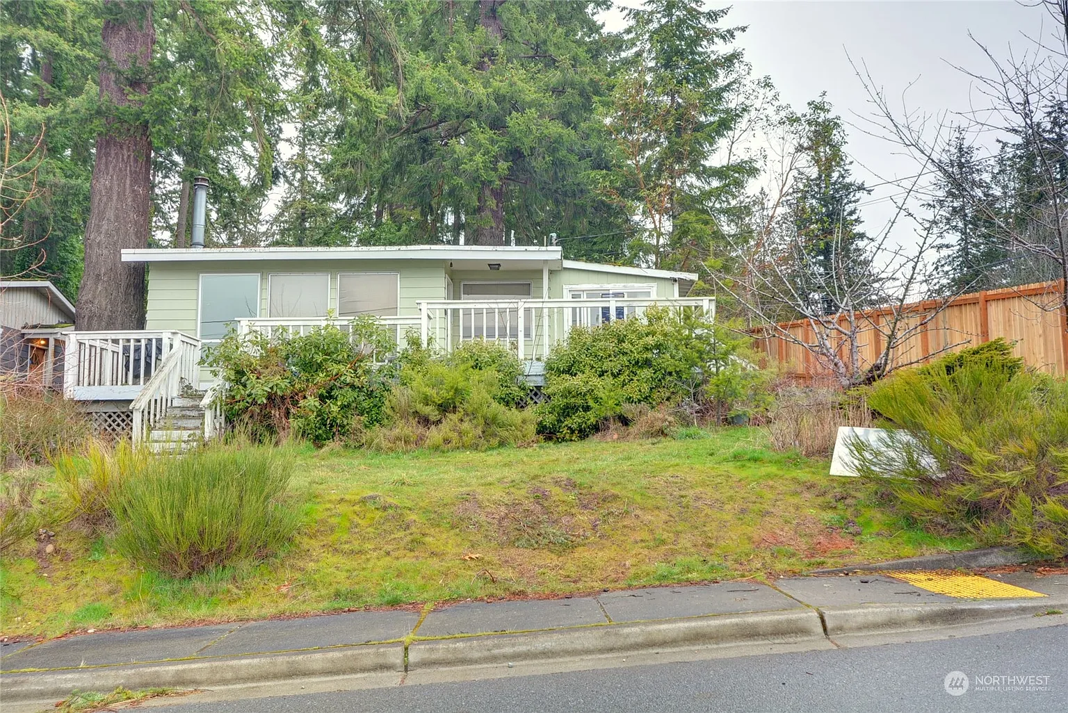 7802 42nd Drive NW photo 1