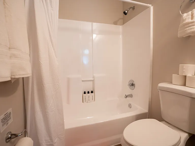 4612 Merrimac Ave — Photo 8
