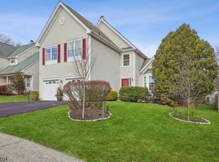 12 Plantation Rd, Whitehouse Station, NJ 08889