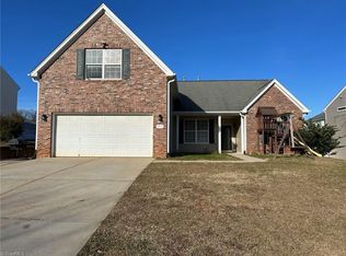 3814 Raintree Dr, Greensboro, NC 27407