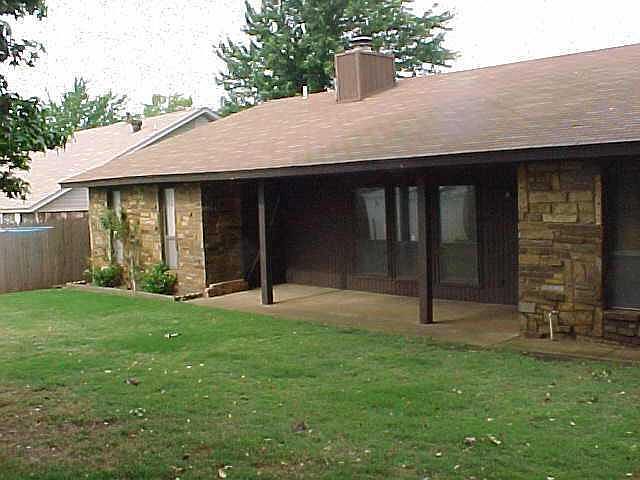 2nd image of 9808 S Hillcrest Dr