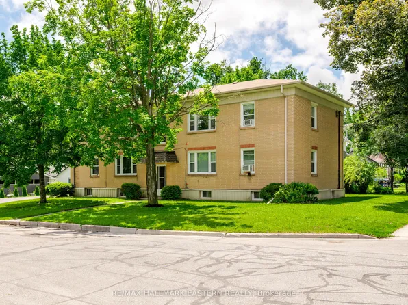 809 Nicholls St, Peterborough, ON K9H 5T7