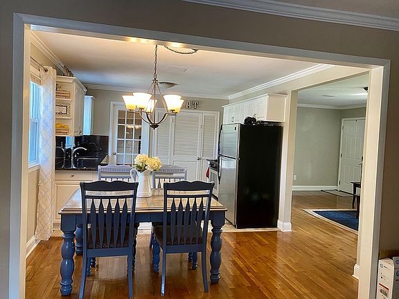 5th image of 138 N Curtis Pl