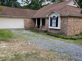 15424 Paul Coleman Rd, Moss Point, MS 39562