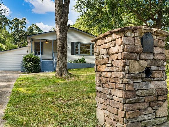 3rd image of 3133 Oak Cir