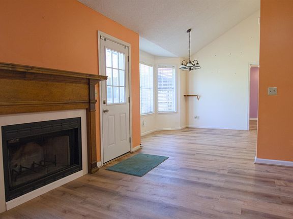 4th image of 108 Shamrock Ct