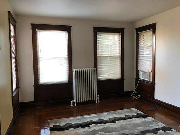4th image of 7 Blakley Ct #2