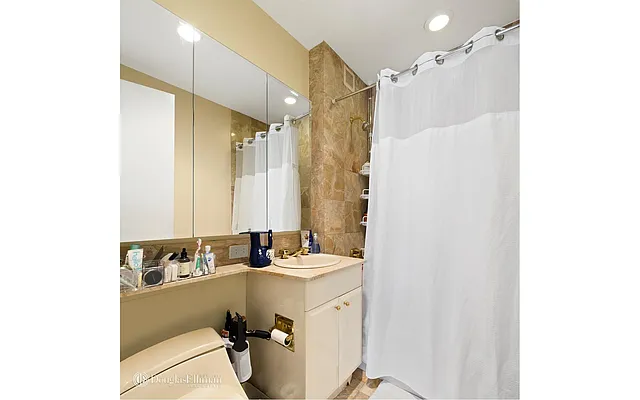 Sold by Douglas Elliman | media 4