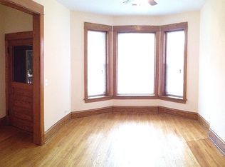 3233 W Beach Ave #1, Chicago, IL 60651