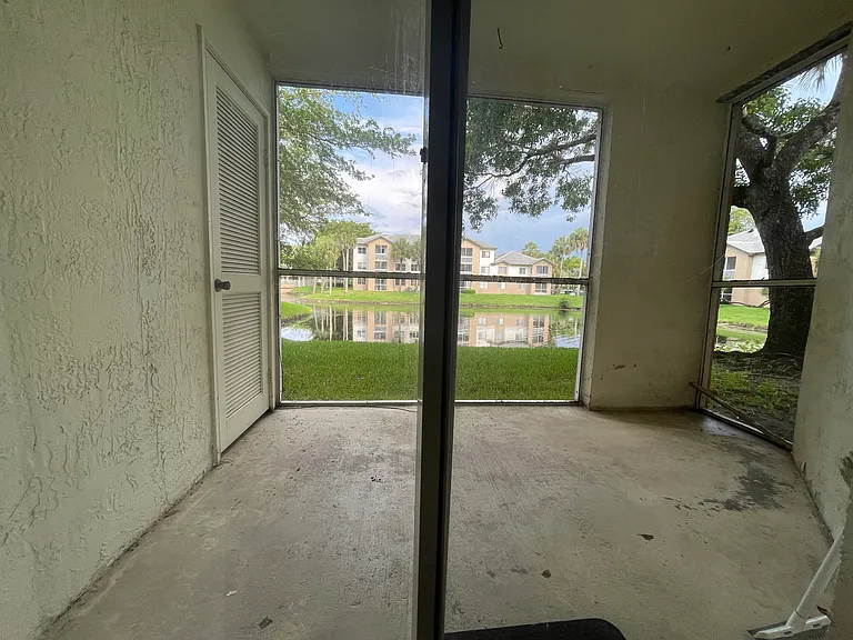 9899 Westview Dr #517 — Photo 9