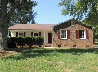 3210 Loftyview Dr, High Point, NC 27260