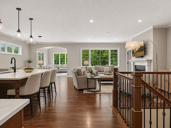 5th image of 4258 Creekside Way