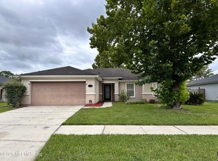 2231 Brian Lakes Dr E, Jacksonville, FL 32221