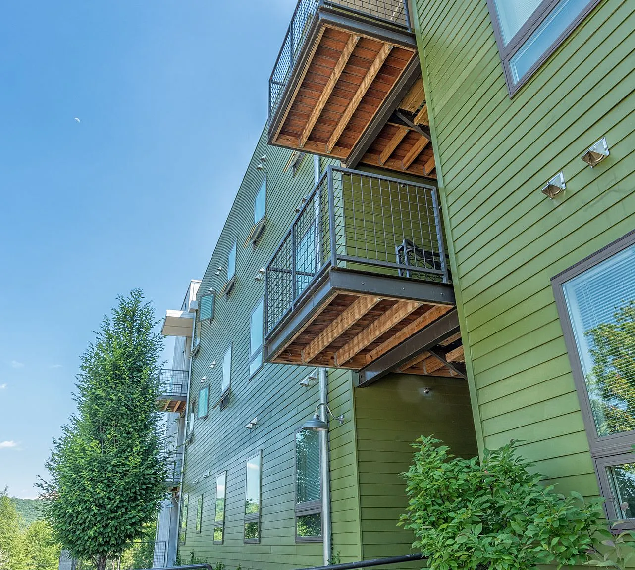 1050 Druid Ave. — Photo 1