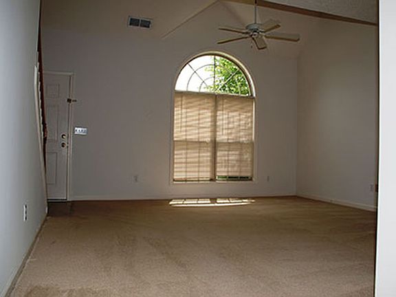 4th image of 3053 Many Oaks Park