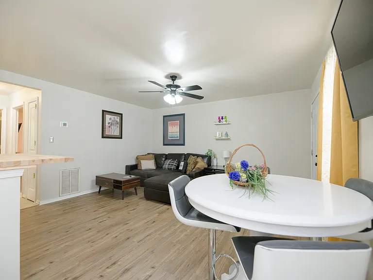 834 C Ave — Photo 20