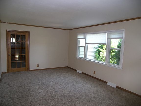 4th image of 259 Normandy Ln
